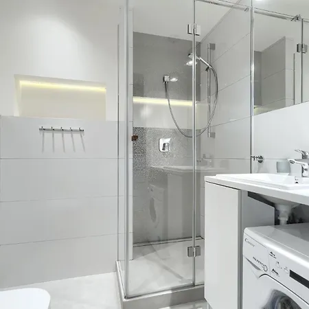 Munn 6 Apartman *