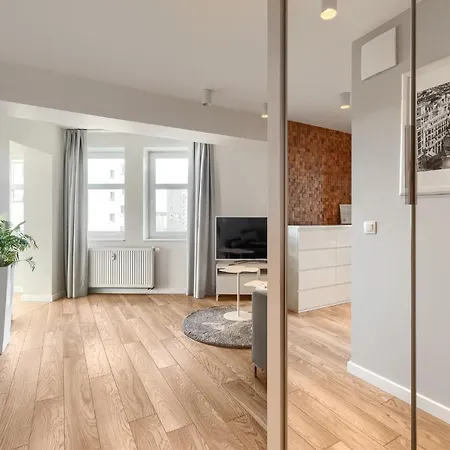Munn 6 Apartment *